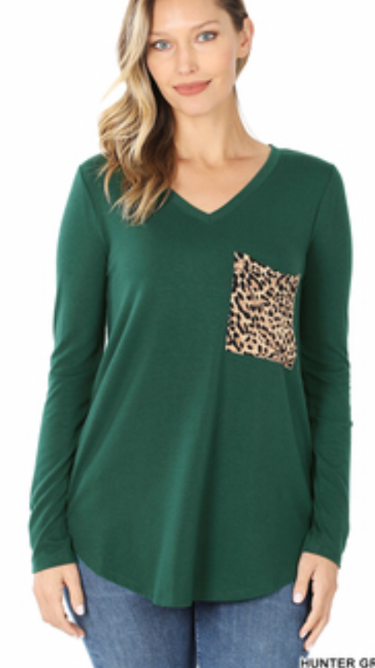 Long-Sleeve V-Neck Leopard Print Pocket Top